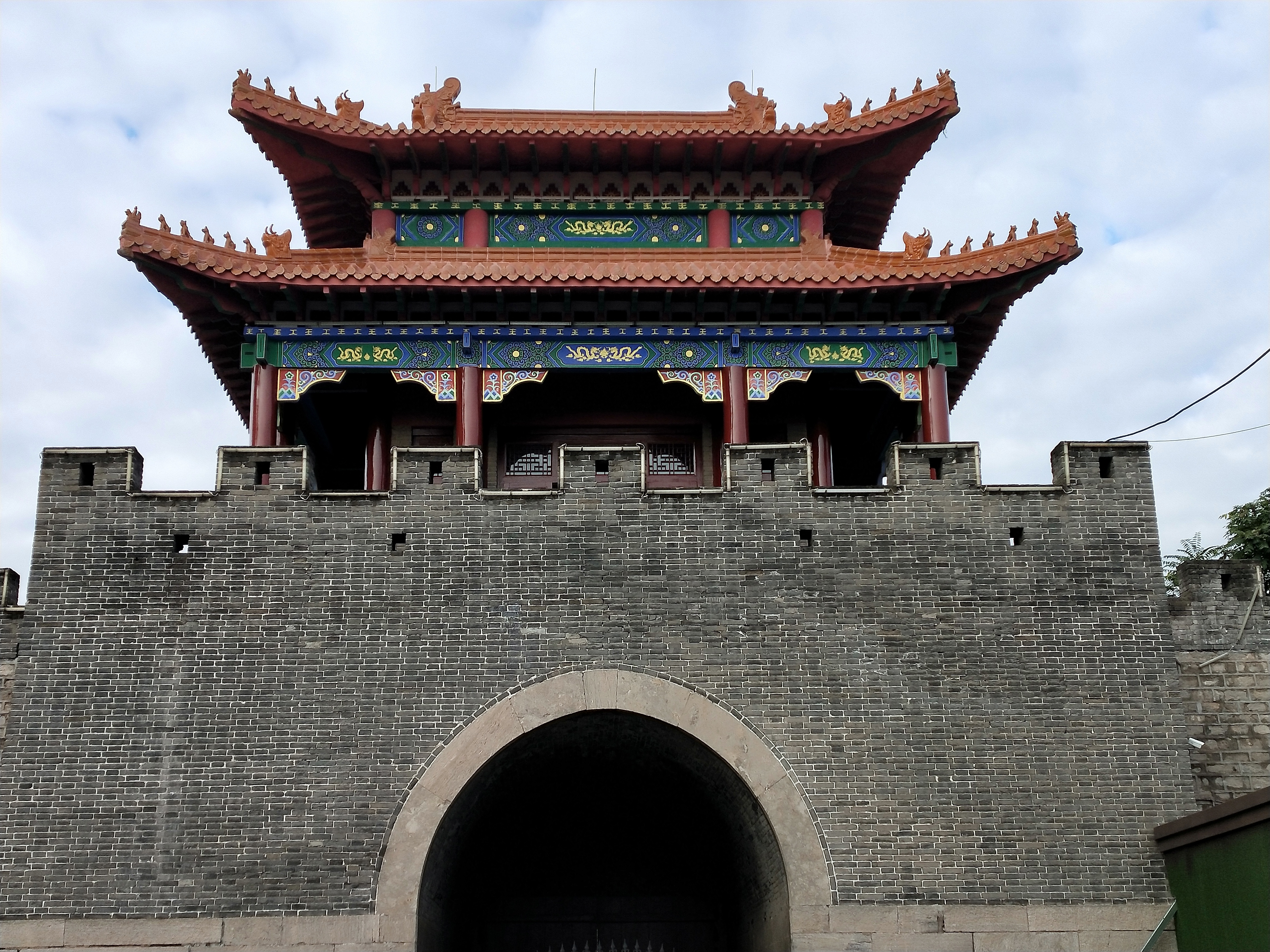 鹿泉威远门